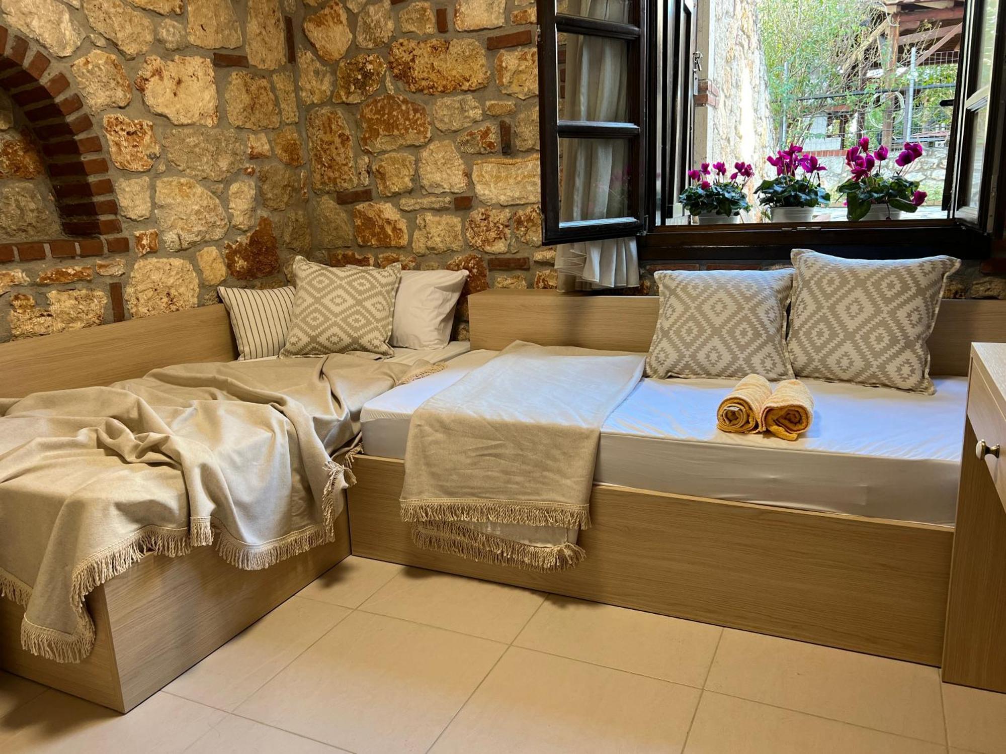 Гостьовий будинок Boutique Stone House Псакудія Екстер'єр фото